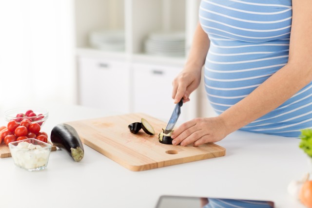Tips Pilih dan Olah Terung untuk Ibu Hamil. Foto: Shutterstock