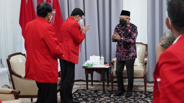 Wakil Presiden Ma'ruf Amin menerima kunjungan Ketum PKP Yussuf Solichien di Rumah Dinas Wapres. Foto: KIP