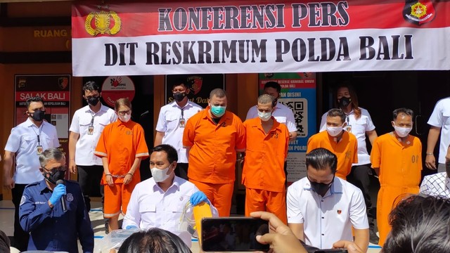 Polisi tangkap 3 WNA pelaku Skimming di Bali. Foto: Dok. Istimewa