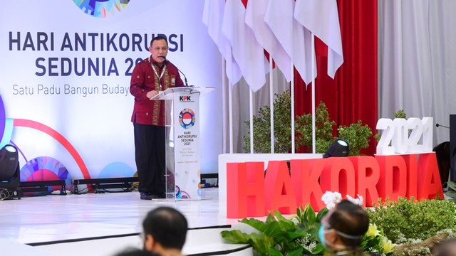 Ketua KPK Firli Bahuri memberikan sambutan pada Peringatan Hari Anti Korupsi Sedunia (Hakordia) 2021 di Gedung KPK, Jakarta, Kamis (9/12). Foto: Muchlis Jr/Biro Pers Sekretariat Presiden