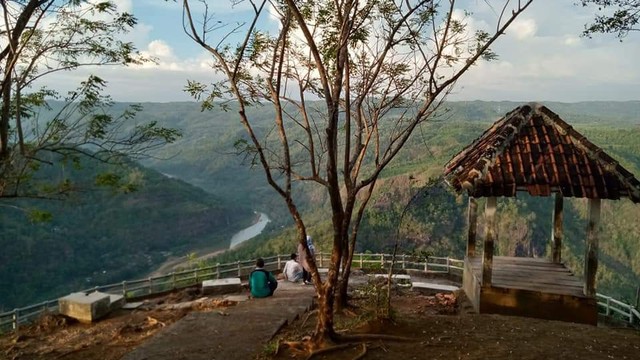 Desa Wisata Kaki Langit Mangunan Dlingo yang raih juara di Anugerah Desa Wisata Indonesia 2021. Foto: istimewa.