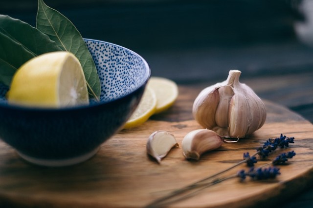 7 Manfaat Makan Bawang Putih Mentah Bagi Kesehatan Tubuh