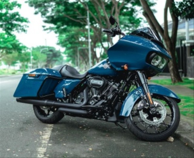 Harley-Davidson Road Glide Special 2021 milik seorang influencer asal Bandung, Doni Salmanan. Foto: dok. Instagram Doni Salmanan