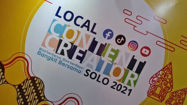 Indosat Ooredoo resmi menggelar Workshop Local Content Creator Solo 2021 di Balai Tawang Arum, Kantor Walikota Surakarta, Surakarta, Jawa Tengah, Sabtu (11/12). Foto: Aulia Rahman Nugraha/kumparan