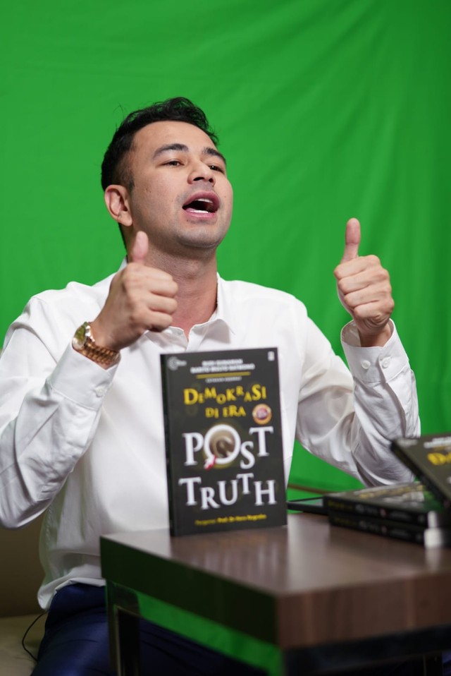 Raffi Ahmad menghadiri seminar launching buku Demokrasi di Era Post Truth karya Kepala Badan Intelijen Negara (BIN) Jenderal Budi Gunawan. Foto: Dok. BIN