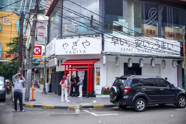 Pengunjung di lokasi Little Tokyo Blok M. Foto: Iqbal Firdaus/kumparan