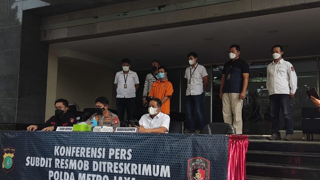 Jumpa pers kasus pembunuhan tunarungu di Kemayoran, Senin (13/12). Foto: Jonathan Devin/kumparan
