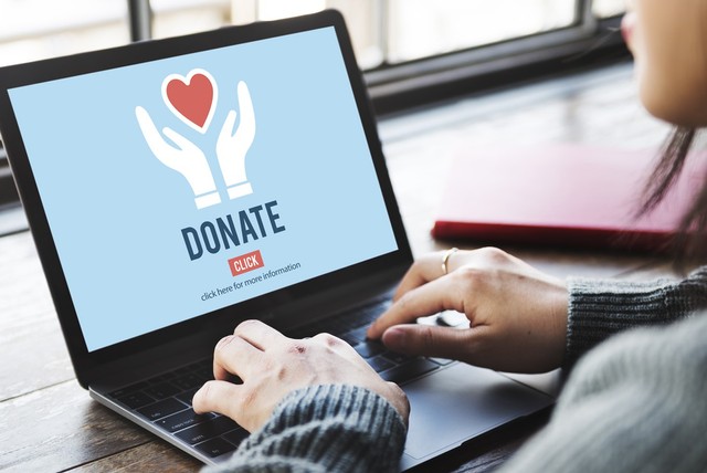 Fenomena donasi yang marak terjadi. Sumber: Pixabay.