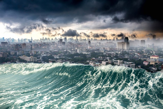 Ilustrasi Tsunami. Foto: Shutter Stock