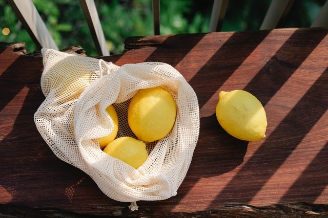 Ilustrasi Manfaat Jeruk Lemon Untuk Wajah. Foto: Pexels