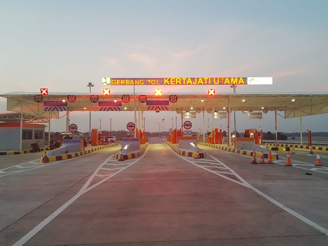 Gerbang Tol akses BIJB Kertajati Majalengka. FOTO: Humas ASTRA Tol Cipali