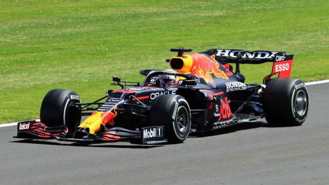 Max Verstappen (Red Bull) meraih juara dunia Formula 1 di usia 24 tahun setelah melewati pertarungan yang sengit dengan Lewis Hamilton. (sumber: pixabay)