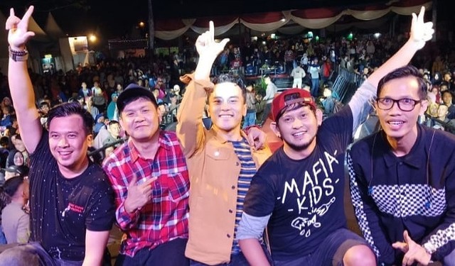 Grup Band Anima saat manggung. Foto: instagram.com/animaband