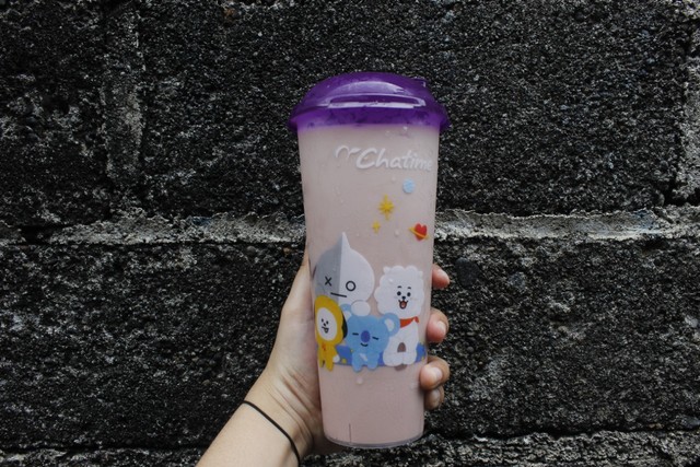 Mencicipi Kesegaran Minuman Terbatas Chatime BT21 Edisi Purple Star Series (7938)