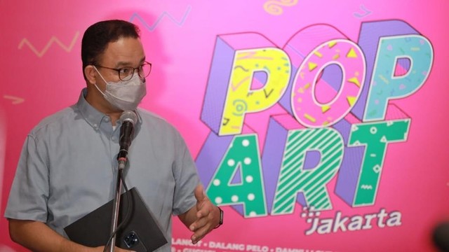 Gubernur DKI Jakarta Anies Baswedan mengunjungi pameran bertajuk Pop Art Jakarta di Space8 Ashta, District8 SCBD, Jakarta Selata. Foto: Pemprov DKI Jakarta
