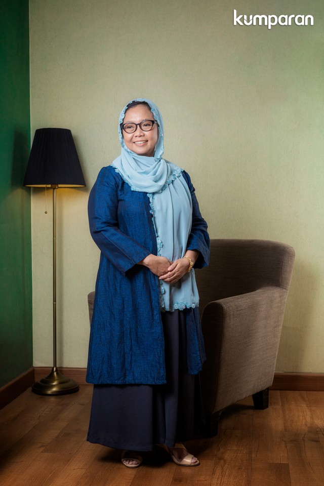 Alissa Wahid untuk She Inspires Award My Mom My Inspiration 2021, Alissa Wahid. Foto: Lili Aini, Pengarah Gaya: Anantama Putra