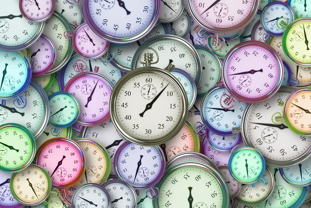 cr ; https://pixabay.com/illustrations/clock-time-management-time-3222267/