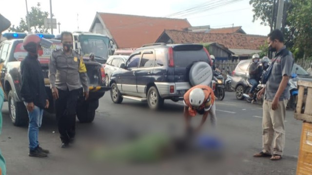 Seorang Anggota Polres Pemalang, Edi Catur Widodo (46) meninggal akibat menjadi korban tabrak lari, Senin (20/12/2021). (Foto: Istimewa)