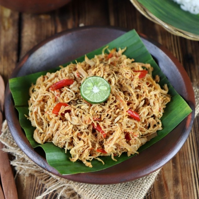 Ilustrasi Ayam Suwir Pedas. Foto: Shutterstock