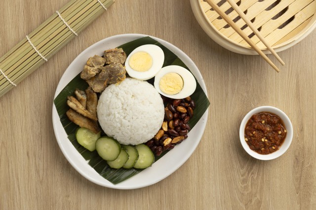 Ilustrasi Nasi Uduk Rice Cooker. Foto: Freepik