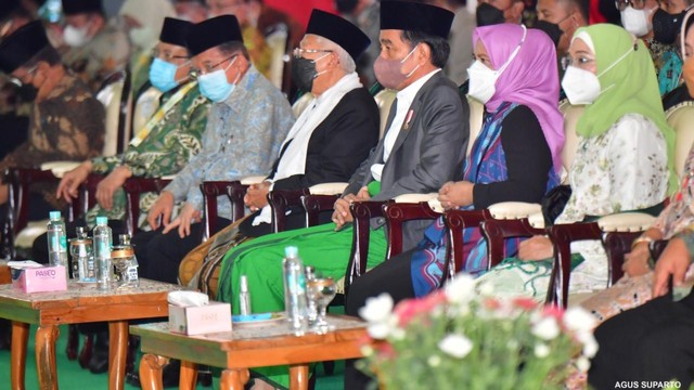 Presiden Jokowi di acara Muktamar Nahdlatul Ulama (NU). Foto: Agus Suparto/Presidential Palace
