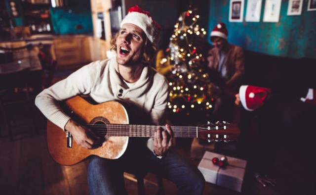 Ilustrasi menyanyikan lagu Natal Dihatiku dari Jonathan Prawira
