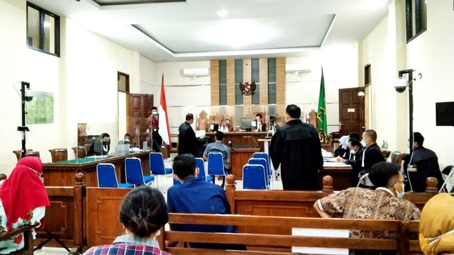 Persidangan di Pengadilan Negeri Kelas 1A Tanjung Karang, Kota Bandar Lampung. | Foto: Bella Sardio/Lampung Geh