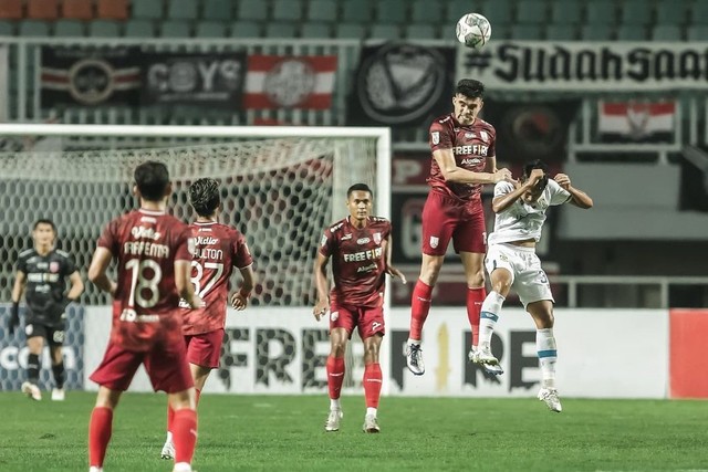 Pertandingan Persis Solo melawan Persiba di Liga 2.
 Foto: Instagram/@persisofficial