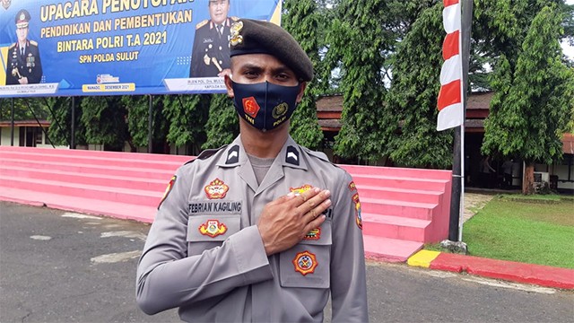 Febrian Kagiling, usai dilantik Kapolda Sulawesi Utara, Irjen Pol Mulyatno, menjadi seorang anggota Polri