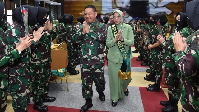 KASAD Jenderal TNI Dudung Abdurachman pada Peringatan HUT ke-60 Kowad tahun 2021 di Gedung AH. Nasution Mabesad Jakarta, Kamis (23/12). Foto: TNI AD