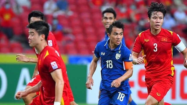 Pertandingan Thailand vs Vietnam pada semifinal Piala AFF Suzuki di Stadion Nasional Singapura, Kamis (23/12). Foto: Instagram/@changsuek
