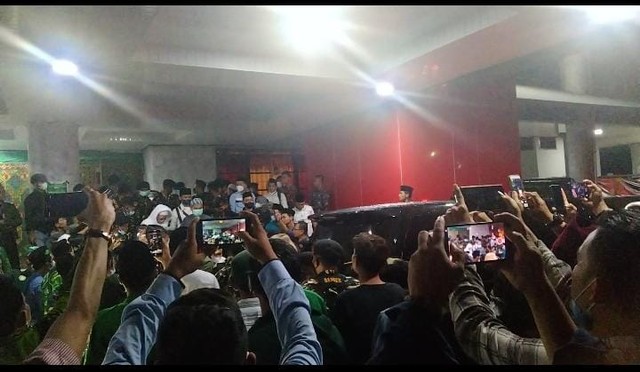 Pasca Ditetapkannya Rais Aam, Ma'ruf Amin Bertolak dari GSG Unila (1)