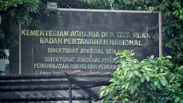 Mafia Tanah Mencengkeram Kota (1) (327883)