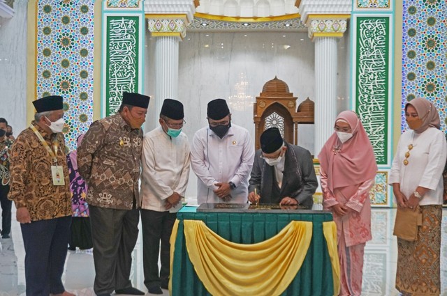 Wapres Ma'ruf Amin meresmikan Masjid Safinatul Ulum UIN Raden Intan Lampung, Jumat (24/12) | Foto : Ist