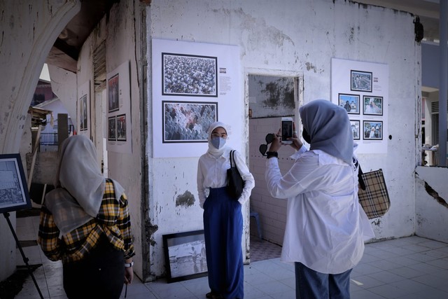 PFI Gelar Pameran Foto Peringati 17 Tahun Tsunami Aceh (192545)