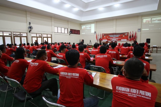 DPC PDI Perjuangan Kabupaten Indramayu kembali menggelar PKP (Pendidikan Kader Pratama), pelatihan penggalangan dan penguasaan teritorial. (Tomi Indra)