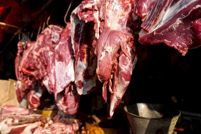 Daging sapi potong. Foto: Iqbal Firdaus/kumparan