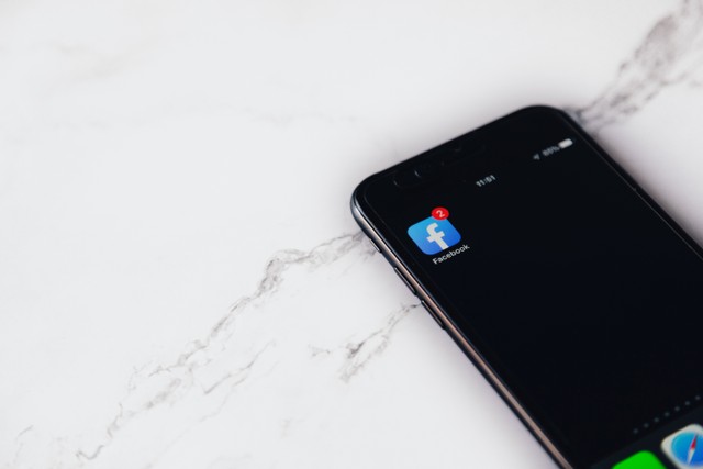 Ilustrasi cara buka blokir Facebook di HP dan PC. Foto: Oleg Magni/pexels