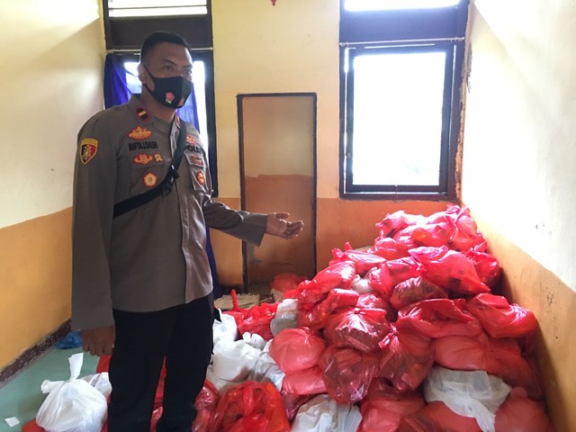Paket sembako untuk vaksinasi di Kecamatan Malifut dan Kao Teluk, Halmahera Utara. Foto: Samsul Hi. Laijou/cermat
