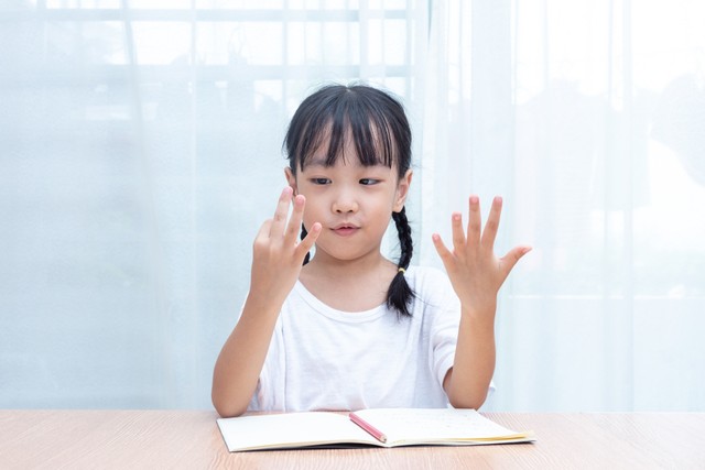 Ilustrasi anak belajar. Foto: Shutterstock