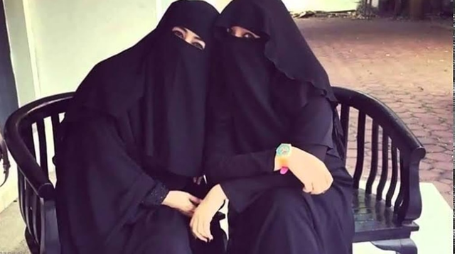 Umi Pipik dan Soraya Abdullah. Foto: Instagram/_ummi_pipik_