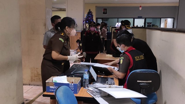 Kejaksaan Geledah Kantor PT Air Manado Cari Bukti Korupsi, Ini Kata WMD ...