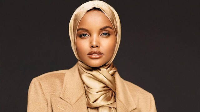 Halima Aden Model Berhijab Yang Masuk The 100 Most Beautiful Face 2021