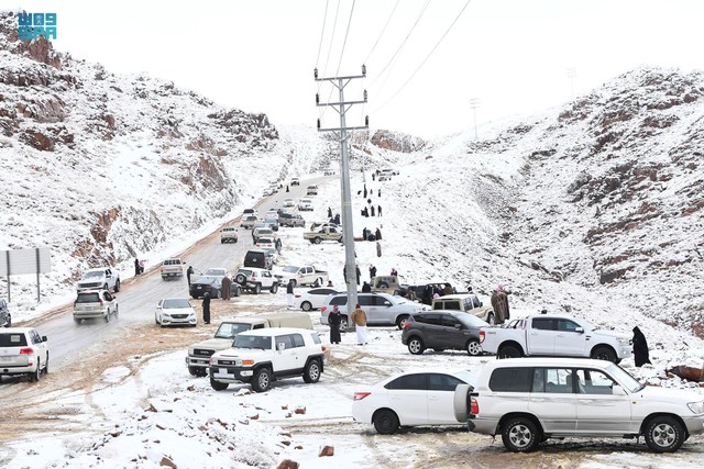 Pemandangan Menawan saat Salju Turun di Jabal Al-Lawz Arab Saudi (4)