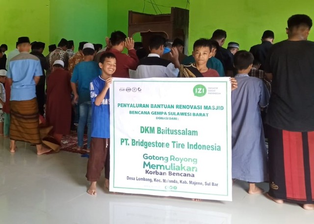 IZI Gandeng DKM Baitussalam Bridgestone Renovasi Masjid di Sulbar