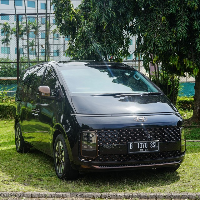 Liburan Singkat ke Bandung Pakai Hyundai Staria, Ini Plus Minusnya (191088)