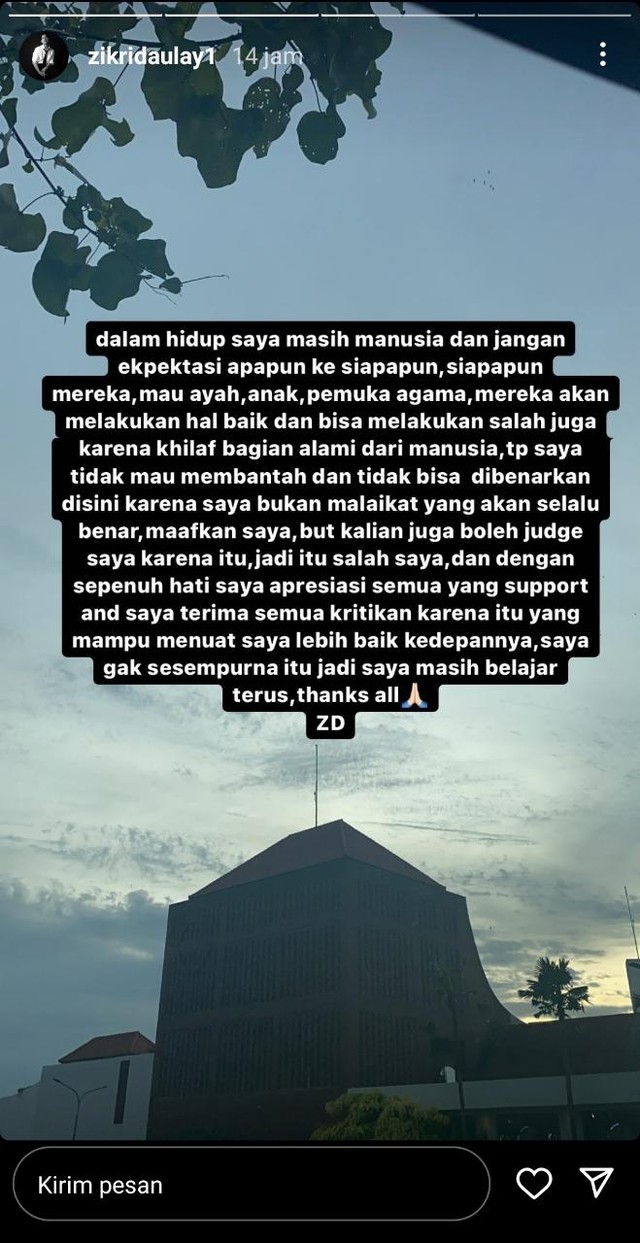 Zikri Daulay minta maaf usai video mesranya dengan Ayu Aulia viral.
