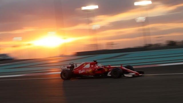 Mobil Ferrari di Abu Dhabi. (Foto: AFP/Karim Sahib)