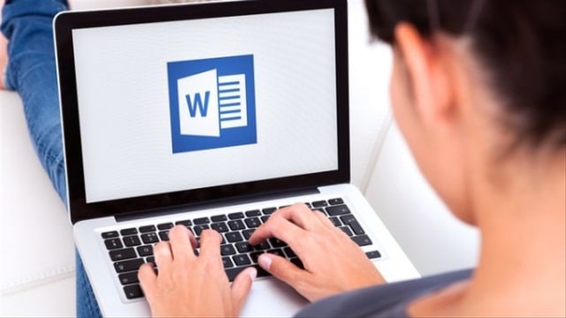 Ilustrasi tampilan Microsoft Word pada Macbook. Foto: Kumparan.com