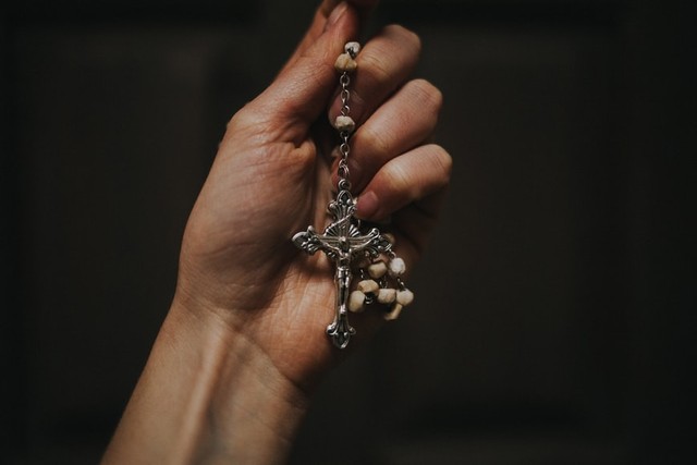 Doa rosario hari senin peristiwa mulia